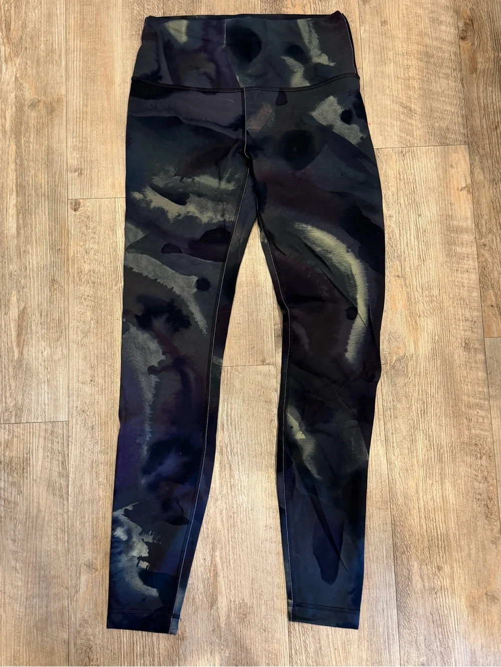 lululemon athletica Black Leggings with Light Sage Lining